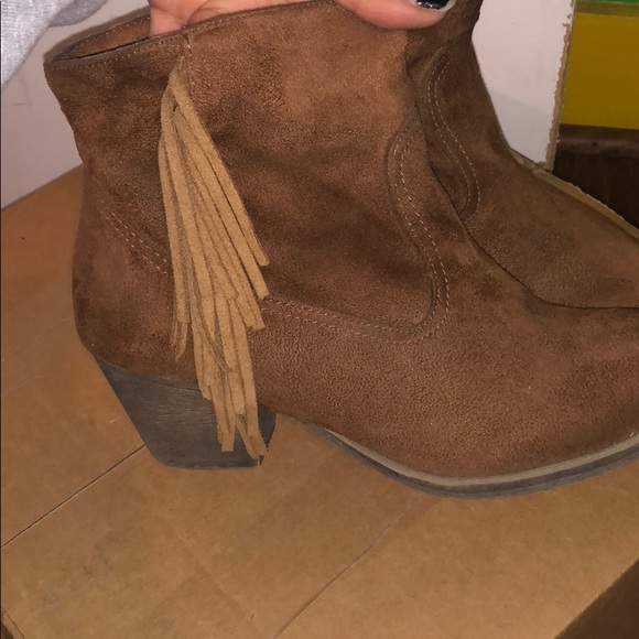 Zip up fringe booties - Picture 2 of 4